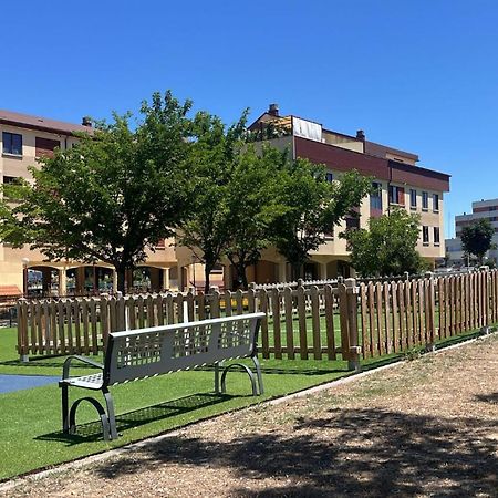 Apartamento Ideal A La Entrada De Salamanca !!! Santa Marta de Tormes Dış mekan fotoğraf